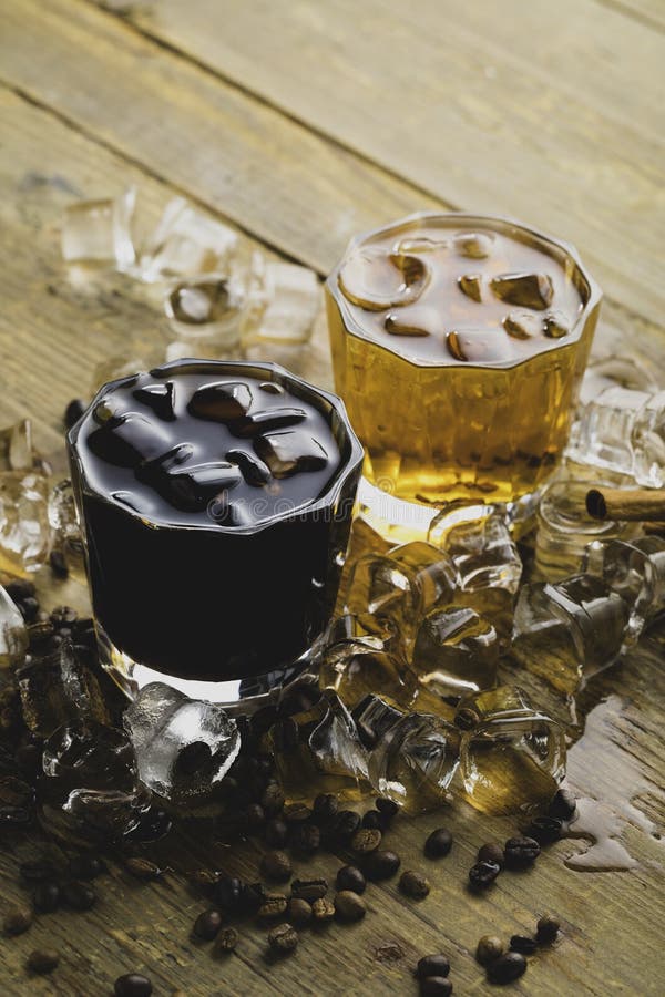 Two iced cold brew coffee stock image. Image of cubes 177947985