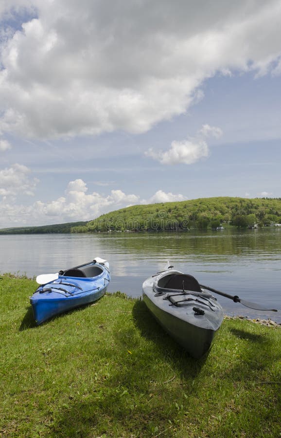 Kayaks on Lake Ontario stock image. Image of life, exploring 29944997