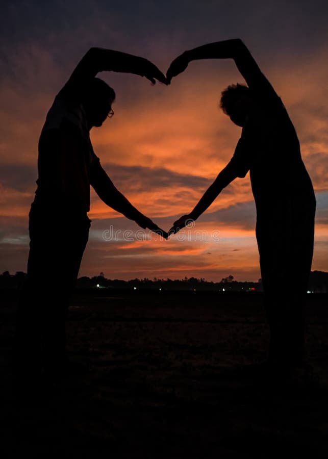 Featured image of post Love Making Silhouette Images