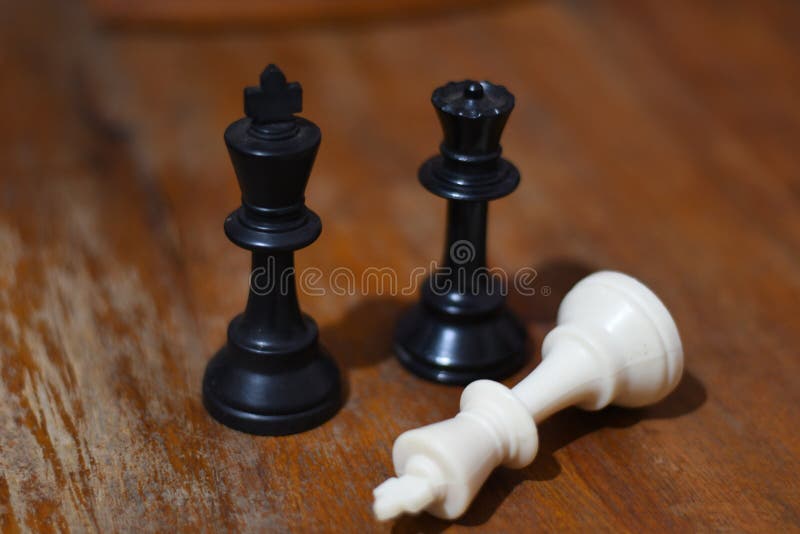 Brown Queen Chess Piece · Free Stock Photo