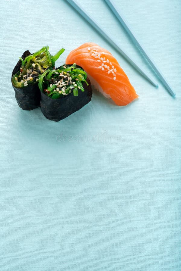 Nigiri salmon menchi Sushi Zanmai