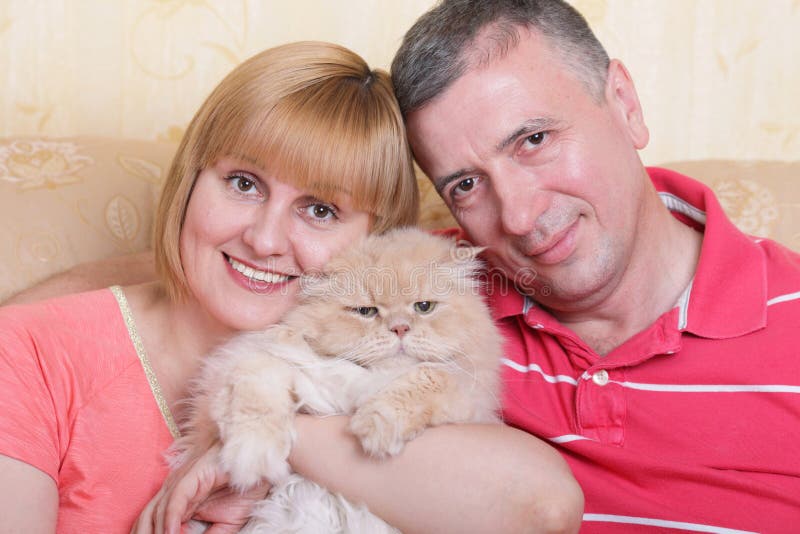 tycka om deras familjeliv royaltyfria bilder tycka om deras familjeliv royaltyfria bilder