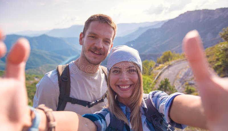 Tycka om sikten, i berget och att ta photograps royaltyfri fotografi