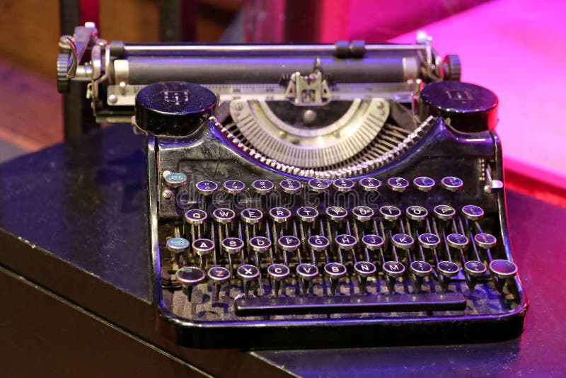 Typewriter Old Picture. Image 4652436