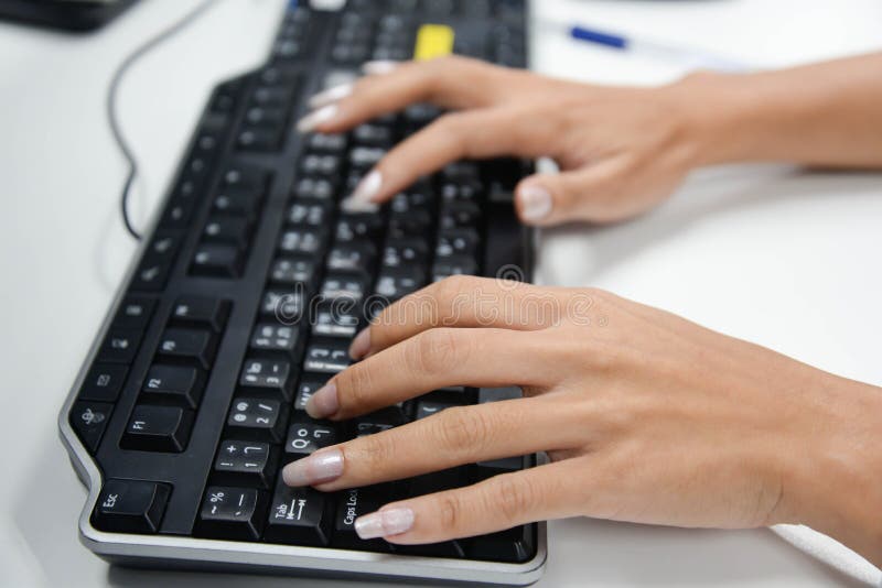 how to type () on keyboard