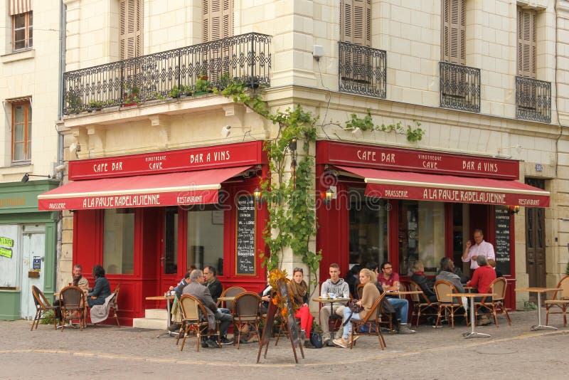 Typische Caféstange Chinon frankreich