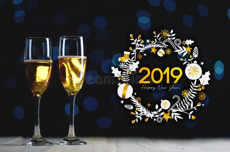 Typografie-Kunst 2019 Zwei Gläser von Champagne Dark Glow Lights B lizenzfreie stockbilder Typografie-Kunst 2019 Zwei Gläser von Champagne Dark Glow Lights B lizenzfreie stockbilder