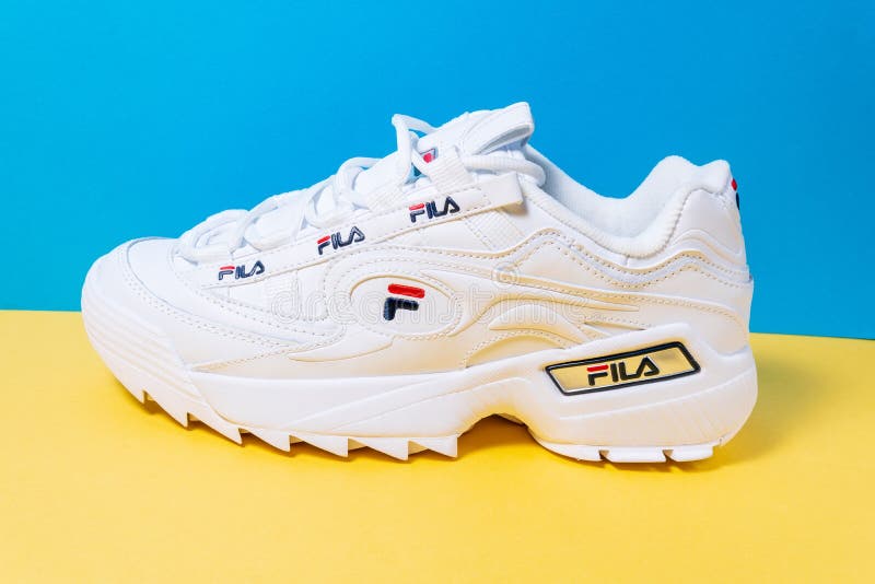 fila shoe logo