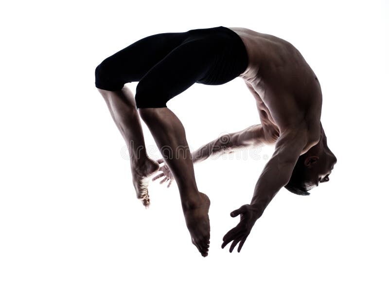 Tänzer des modernen Balletts des Mannes, der gymnastischen Seiltänzer tanzt