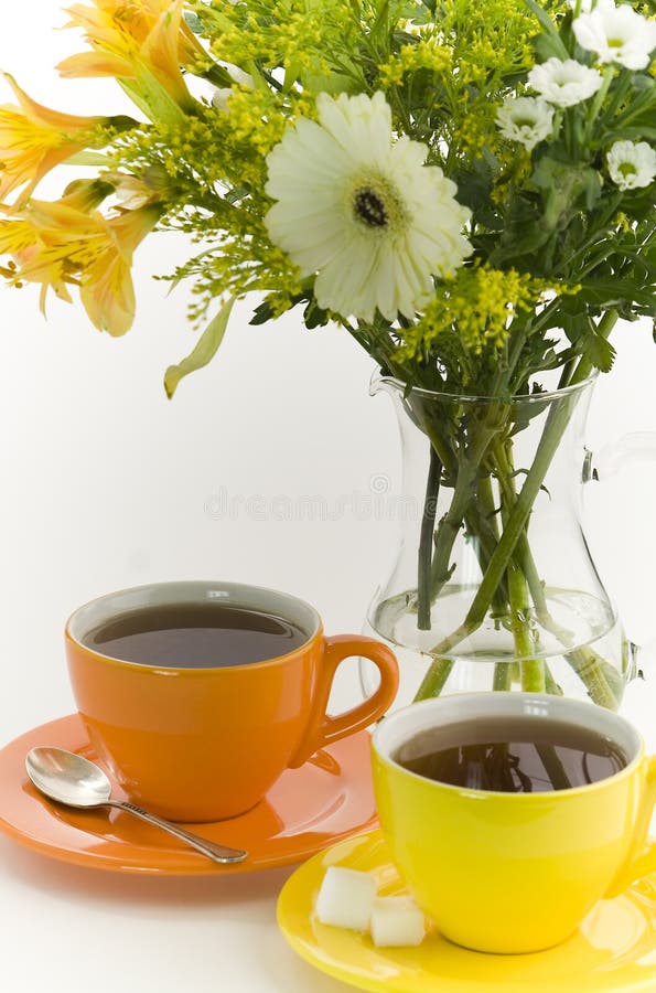 Tè e fiori fotografia stock