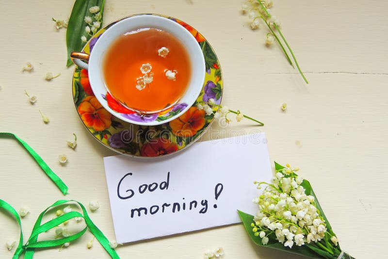 Tè e mughetti fotografie stock libere da diritti