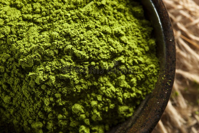 Tè verde organico crudo di Matcha fotografia stock libera da diritti