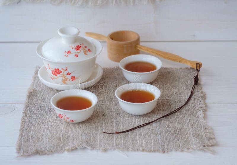 Té rojo chino Dian Hong en la forma de un ladrillo fotos de archivo libres de regalías Té rojo chino Dian Hong en la forma de un ladrillo fotos de archivo libres de regalías