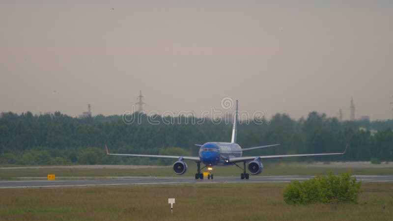 Tóxidos de los aviones después del aterrizaje