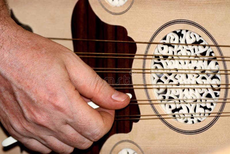Download Türkischer Und Arabischer Instrument-Dichtungskitt Stockbild - Bild von östlich, anmerkung: 26361535