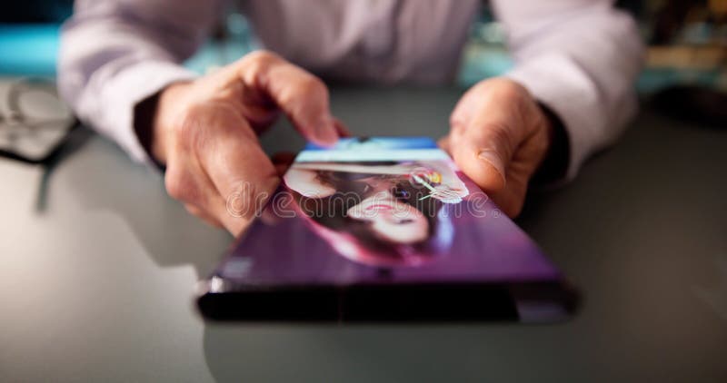 Tăierea Și Derularea Conținutului stock photography
