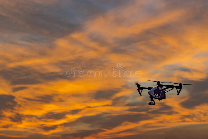 UAV van de camerahommel Zonsondergang stock afbeeldingen UAV van de camerahommel Zonsondergang stock afbeeldingen