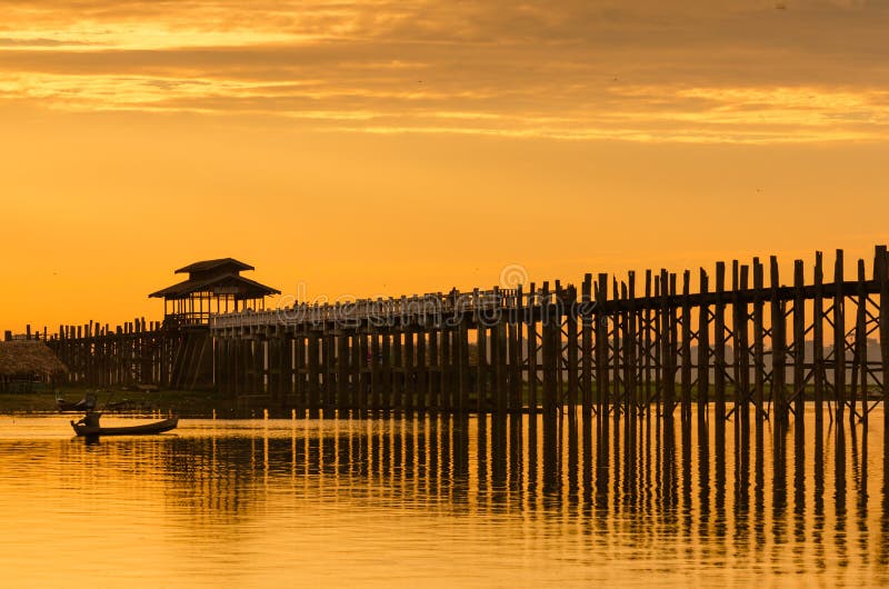 Ubein Bridge at sunset, Mandalay, Myanmar.