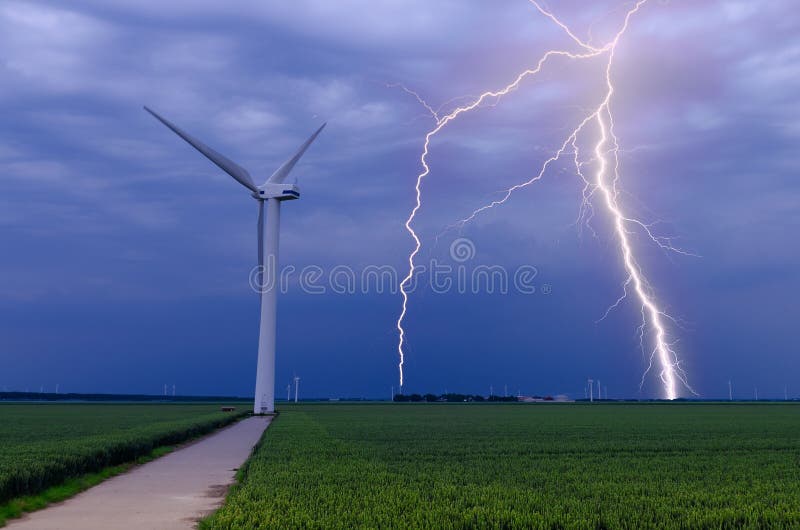uderzeń błyskawicowy turbina wiatr obraz stock uderzeń błyskawicowy turbina wiatr obraz stock