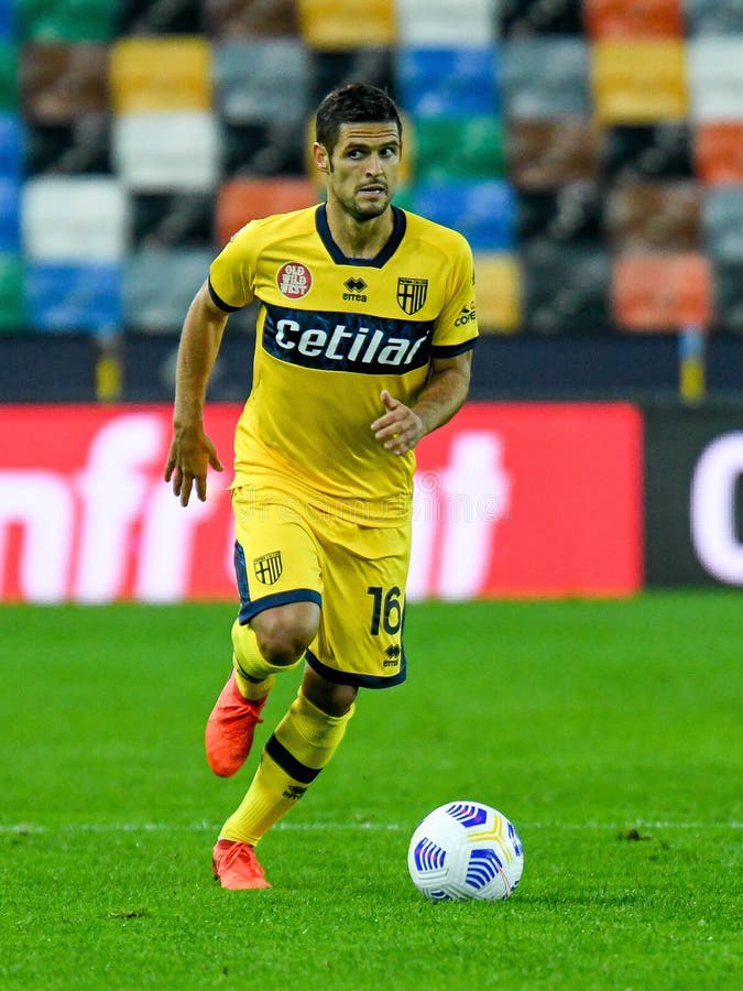 Vincent laurini (parma) podczas meczu włoskiego piłkarza Serie A mecz Udinese Calcio vs Parma Calcio 1913 na stadionie Friuli - Dacia Arena w udynie, Włochy, październik 18 2020 Photo Ettore Griffoni/ LM