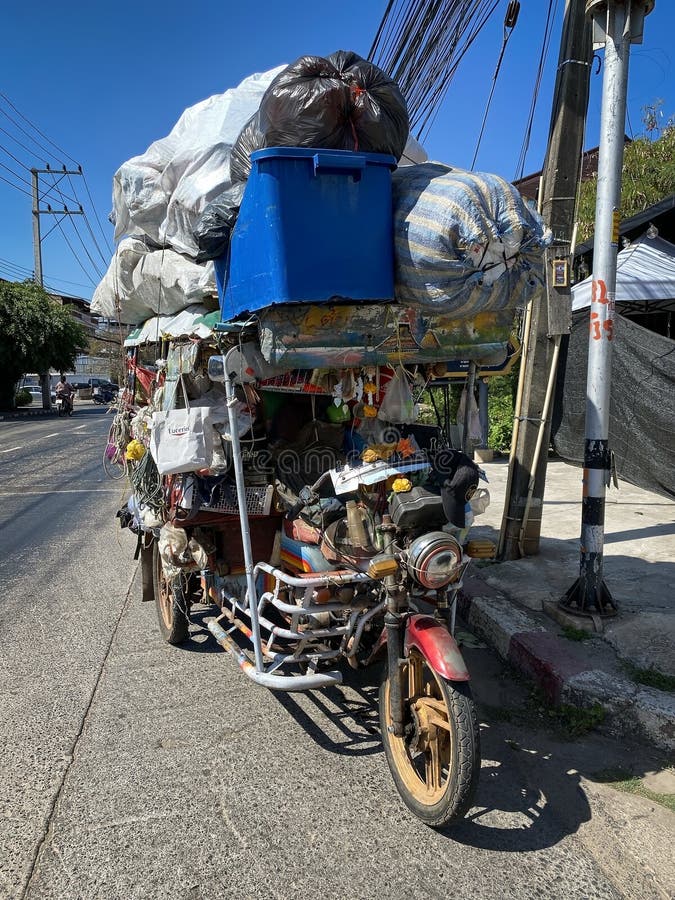 udon-thani-thailand-november-street-scen