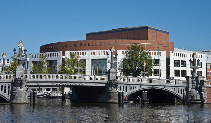 UDutch Krajowa opera i balet, Amsterdam, holandie zdjęcia stock UDutch Krajowa opera i balet, Amsterdam, holandie zdjęcia stock