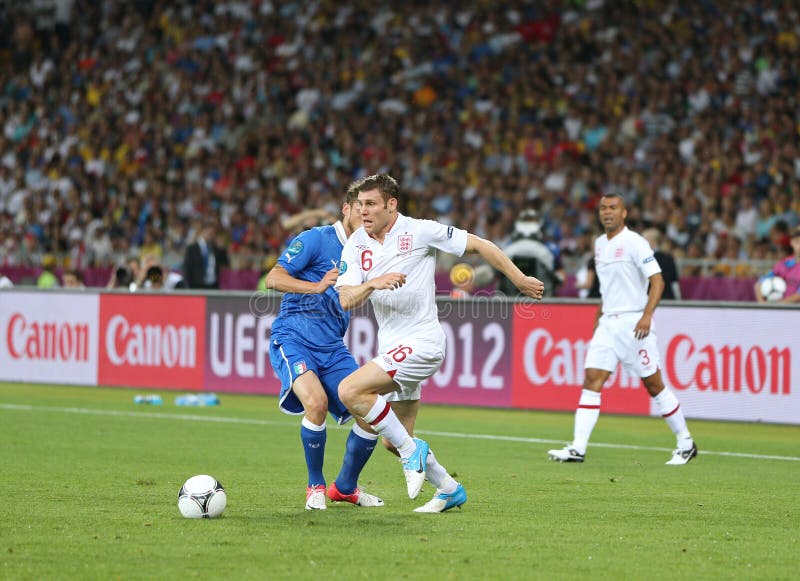 #103 federico balzaretti-Italia Match coronó euro em 2012