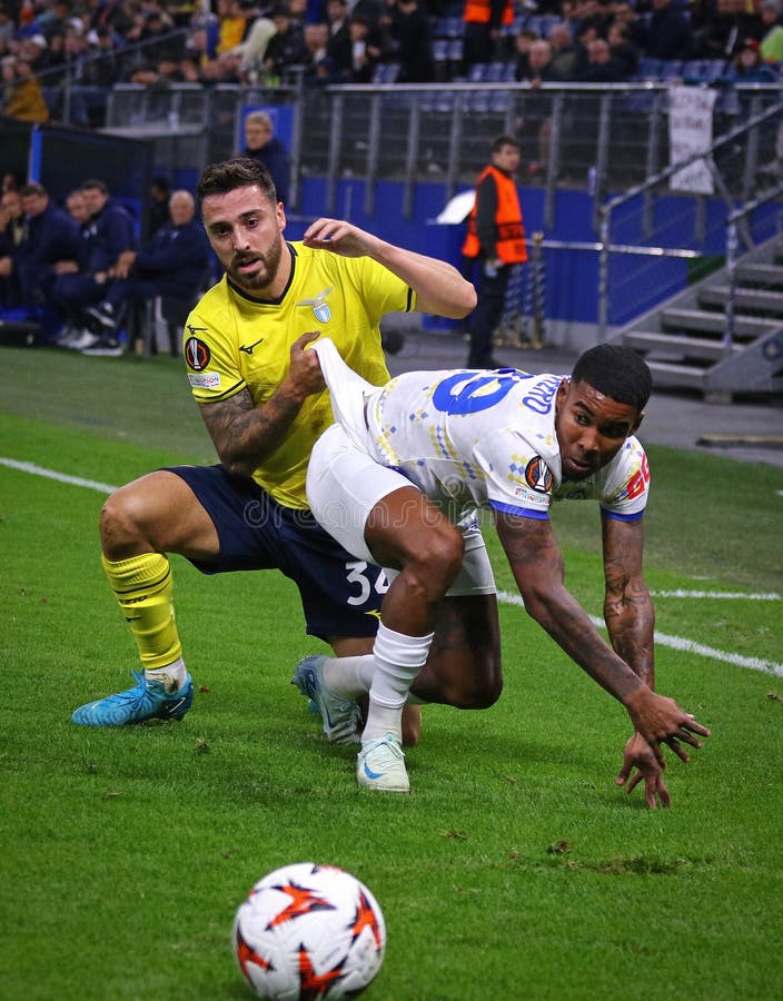 Uefa europa league : dynamo kyiv mot lazio hamburg germany fotografering för bildbyråer