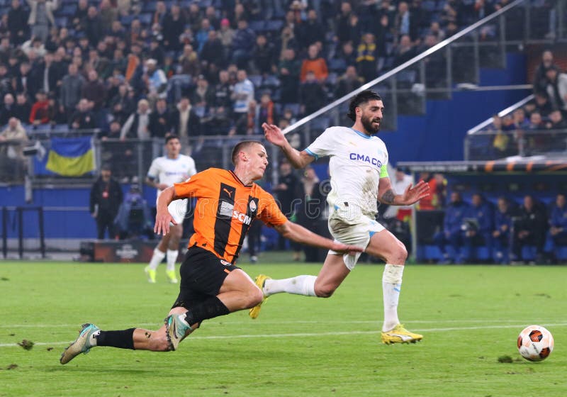 Uefa europa league : shakhtar donetsk mot marseille arkivbilder