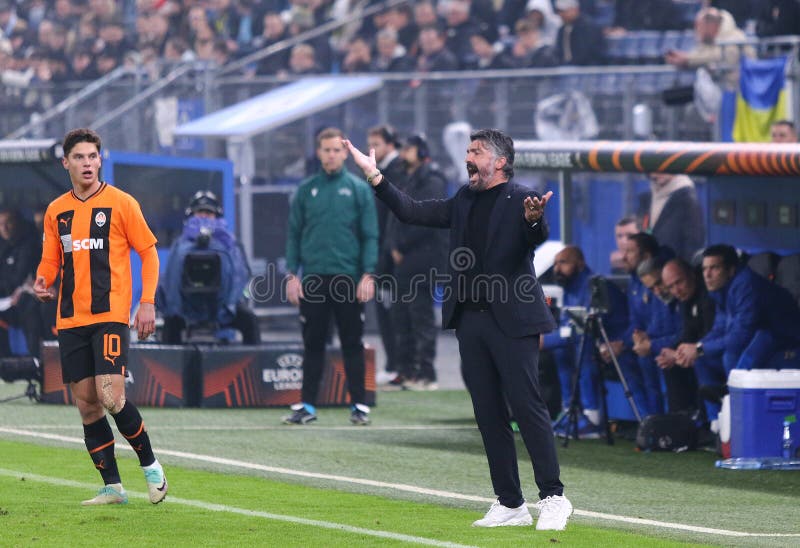 Uefa europa league : shakhtar donetsk mot marseille royaltyfri fotografi