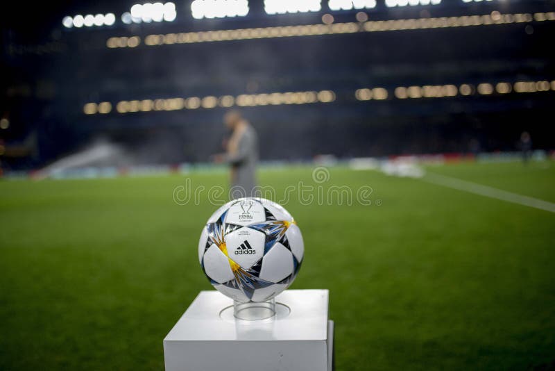 UEFA verdedigt Ligabal stock foto's UEFA verdedigt Ligabal stock foto's