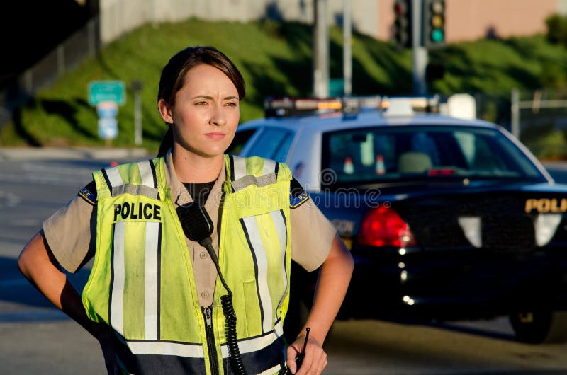 Ufficiale di polizia femminile