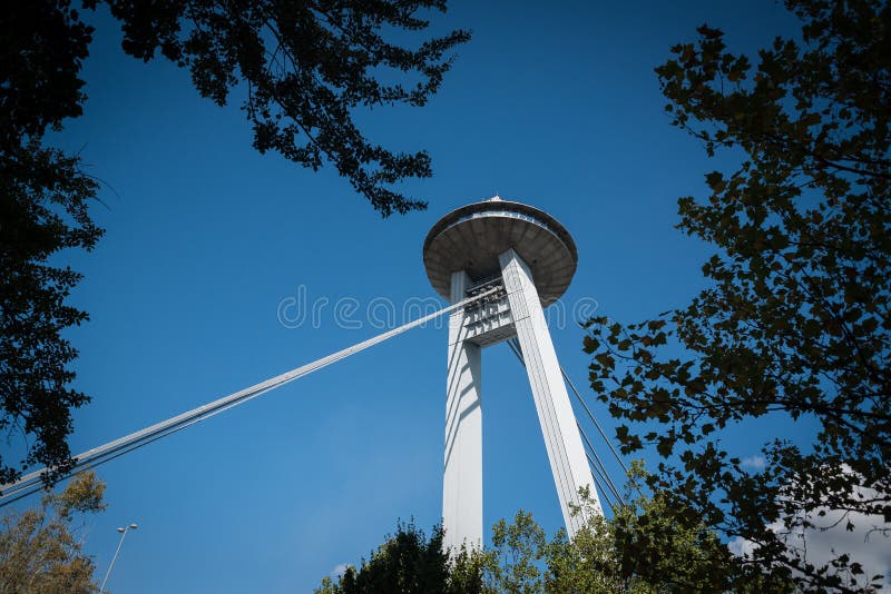 UFO věž s restaurací v Mostě SNP, Bratislava, Slovensko