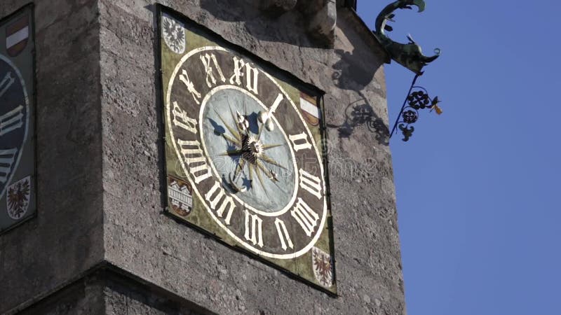 Uhr des Stadtturm in Innsbruck, Österreich