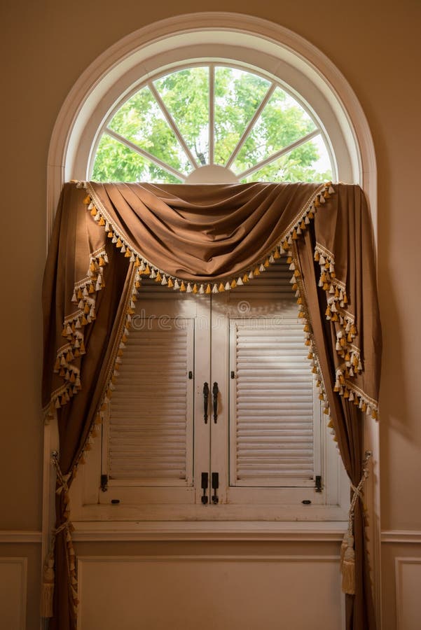 Uitstekende vensters stock foto's