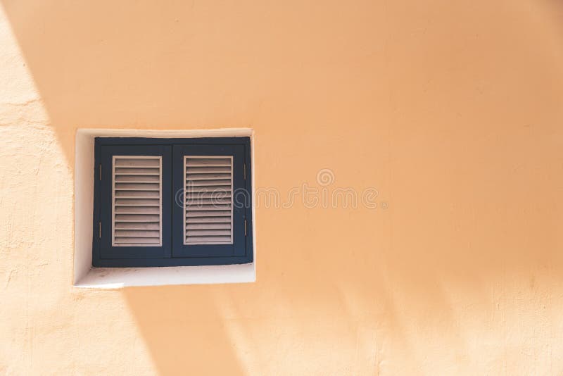 Vintage ramen aan de muur royalty-vrije stock afbeeldingen