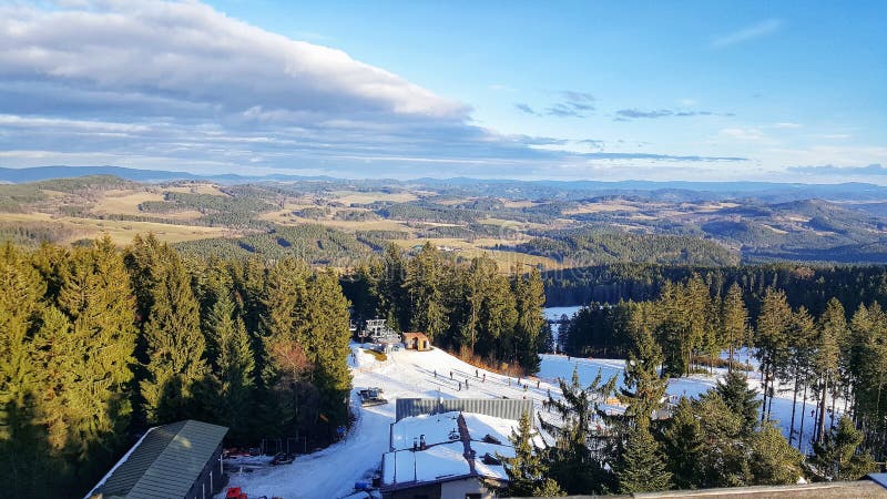 Uitzicht vanaf de uitkijktoren The Trail Trees Lipno, Tsjechië royalty-vrije stock fotografie