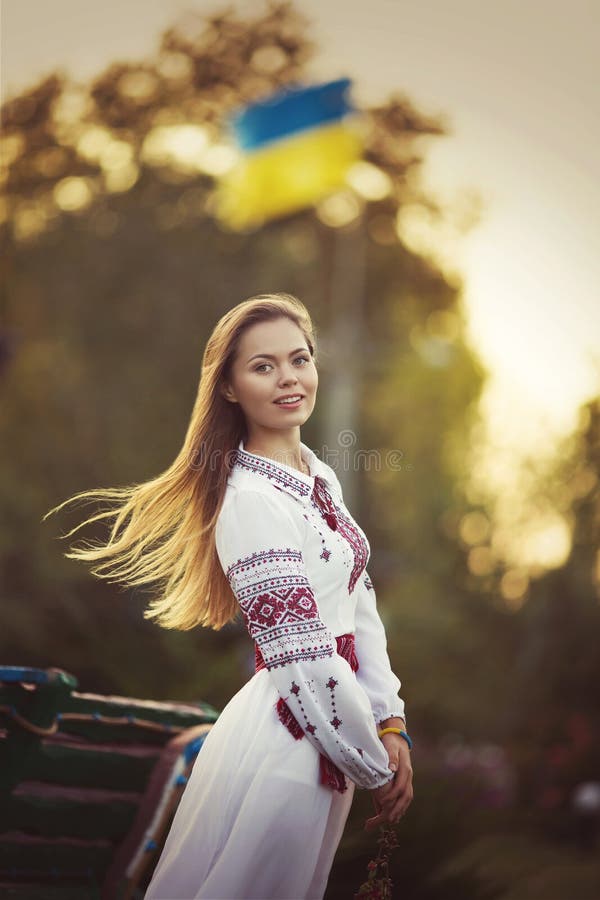 Ukraińska piękna dziewczyna zdjęcie royalty free Ukraińska piękna dziewczyna zdjęcie royalty free