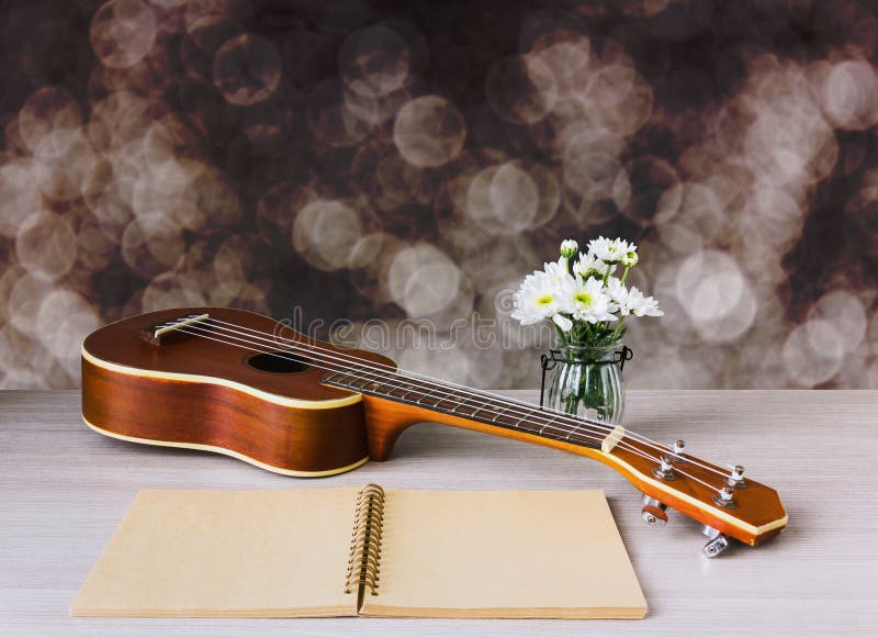 298 Ukulele Love Music Background Photos Free & RoyaltyFree Stock