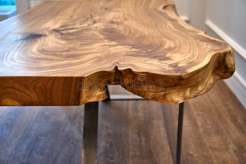 Ulmenplattencouchtisch Holzbearbeitungs- und Zimmereiproduktion Möbelfertigung