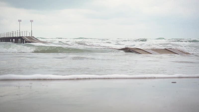 Ultrarapidträpir under havet i en storm