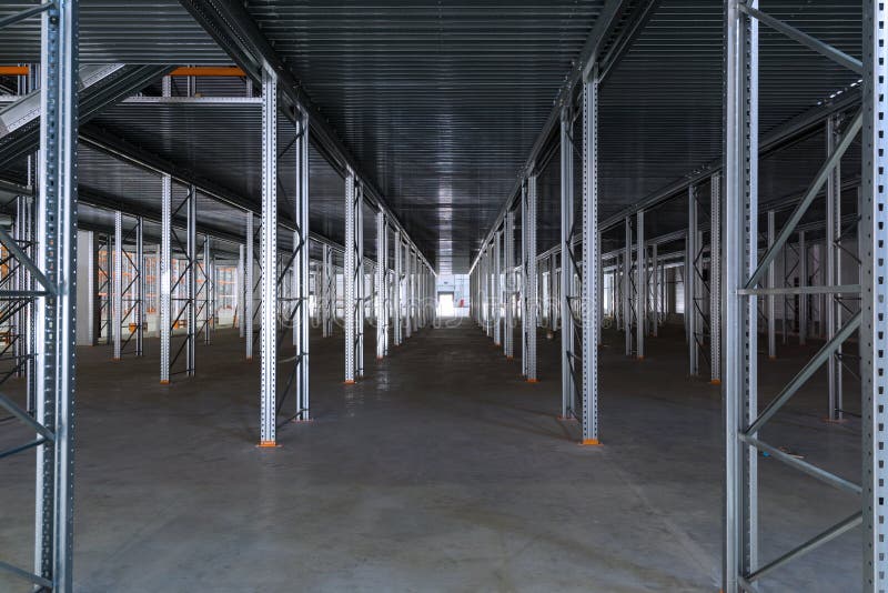 Um armazém moderno da fábrica imagens de stock