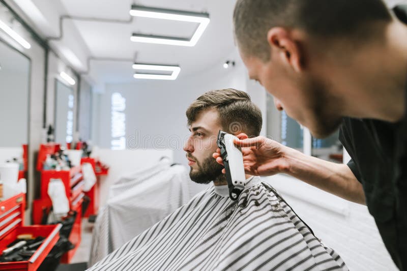 Conjunto Inteiro Barbeiro Com Cadeira De Corte De Cabelo Salão De