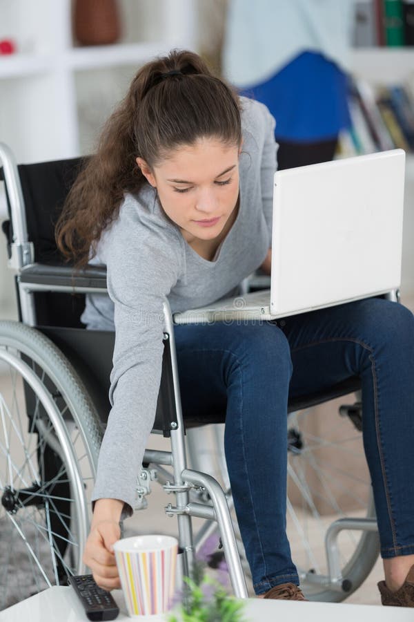 Uma jovem independente foto de stock royalty free