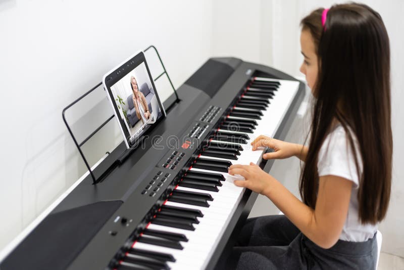 Aprenda a tocar piano, Aprenda com lições de piano online