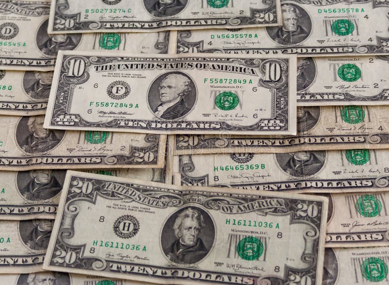 Uma ideia dos dólares em uma folha foto de stock