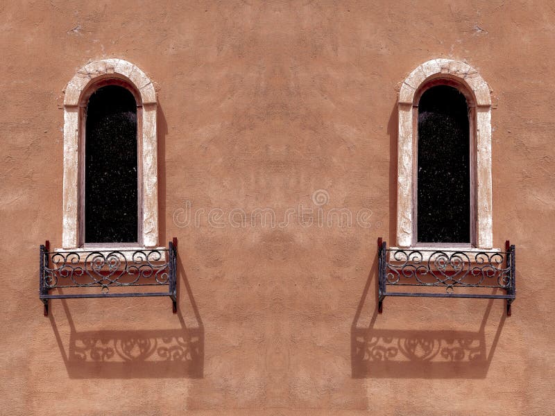 Uma janela no muro de cimento fotografia de stock royalty free