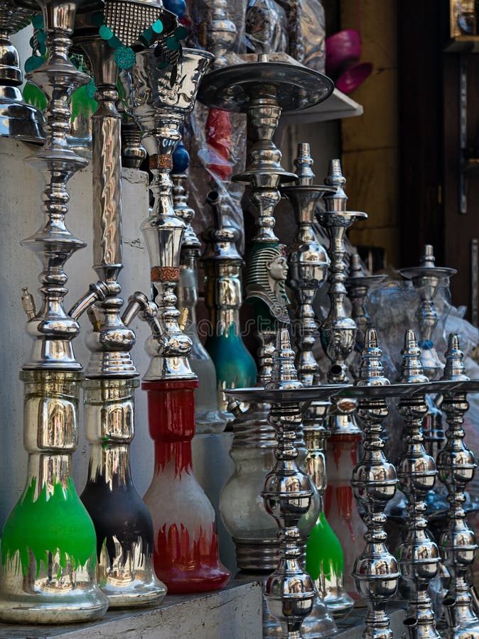 Uma loja que vende o cachimbo de água (Água-tubulações) no Cairo velho, fotos de stock royalty free Uma loja que vende o cachimbo de água (Água-tubulações) no Cairo velho, fotos de stock royalty free