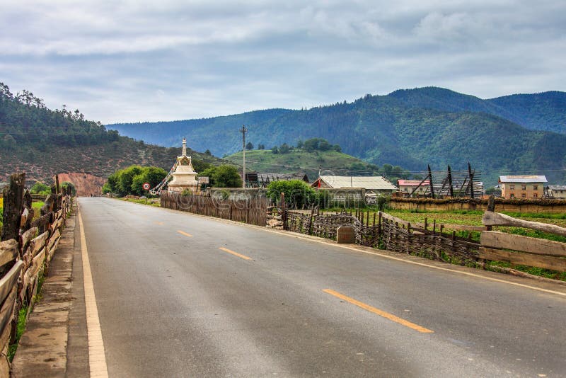 Uma vila bonita foto de stock
