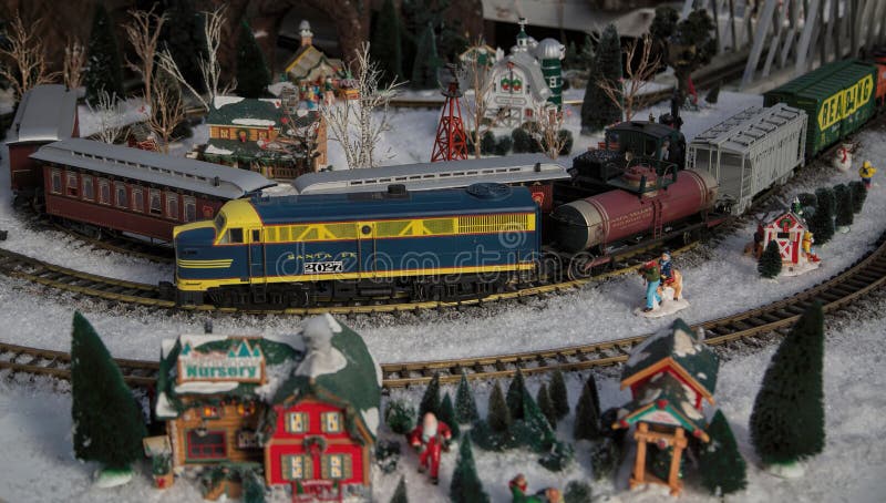 Umfangreiches vorbildliches Railroad Train Garden lizenzfreies stockbild Umfangreiches vorbildliches Railroad Train Garden lizenzfreies stockbild